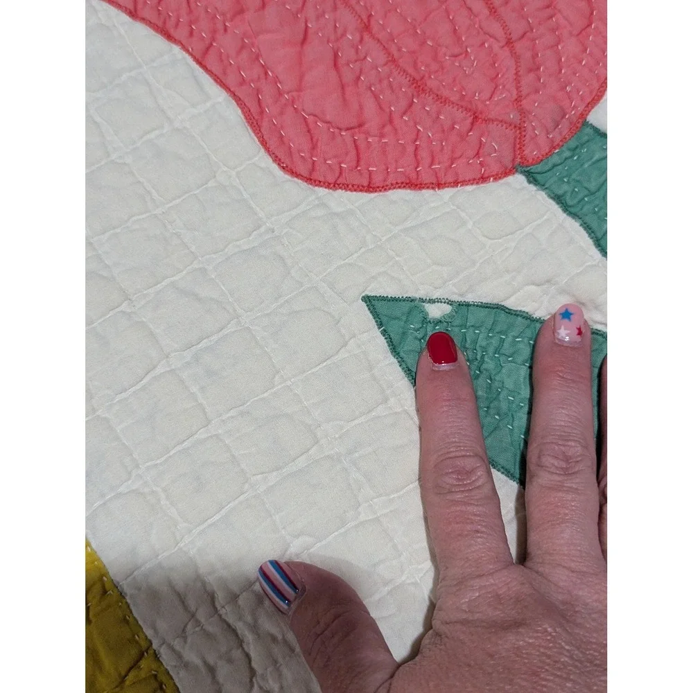 Vintage Tulip Applique Quilt Hand Quilted Cottage Farmhouse Bed Cover 82x60